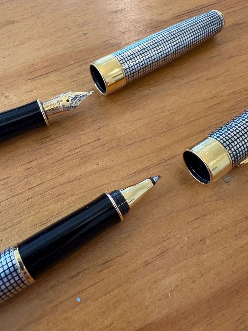 Parker Sonnet Ciselé Chiselled Silver Fountain Pen & Ballpoint Set 18K Gold Nib